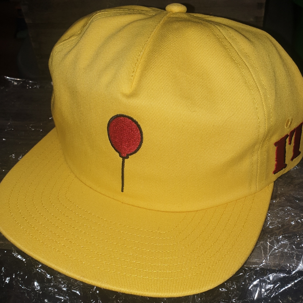 Vans House Of Horror Collection Pennywise Hat NEW